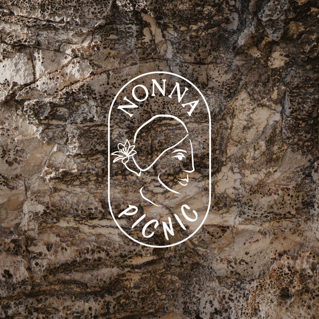 Logo Nonna Picnic on natural background